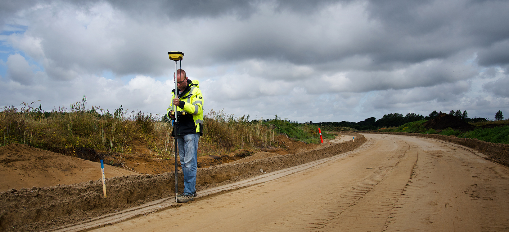 Manage, monitor and share construction and survey data in real time